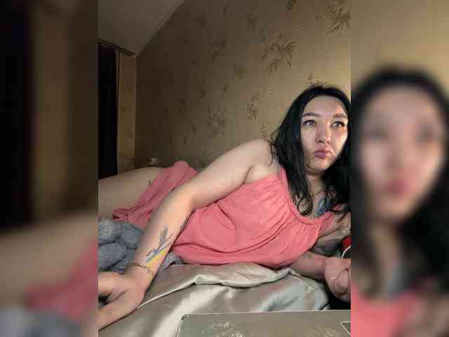 Hotmadamxl webcam