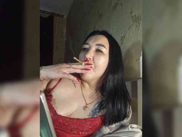 Hotmadamxl webcam