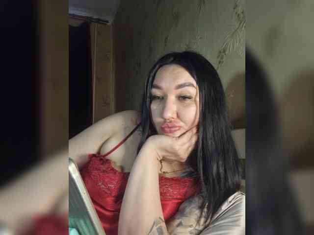 Hotmadamxl webcam