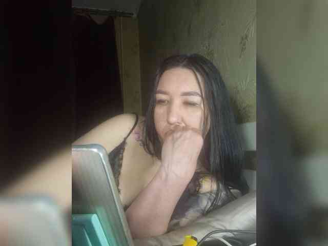 Hotmadamxl webcam