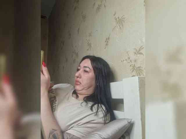 Model: Hotmadamxl