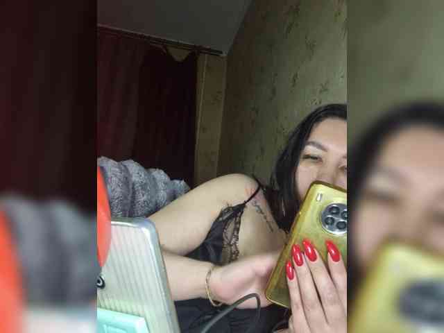 Hotmadamxl webcam