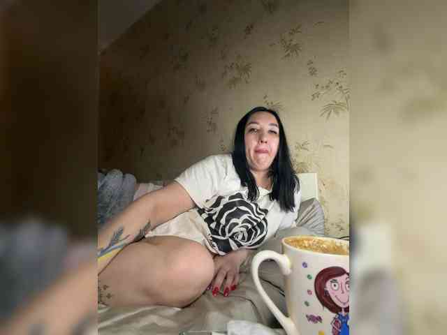 Hotmadamxl webcam