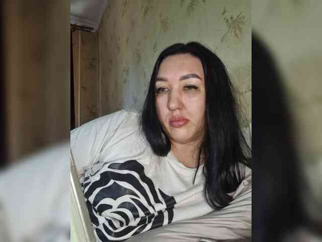 Hotmadamxl webcam