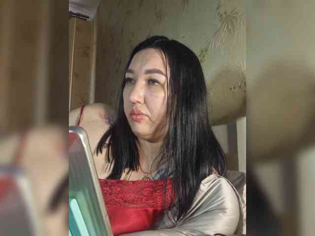 Hotmadamxl webcam