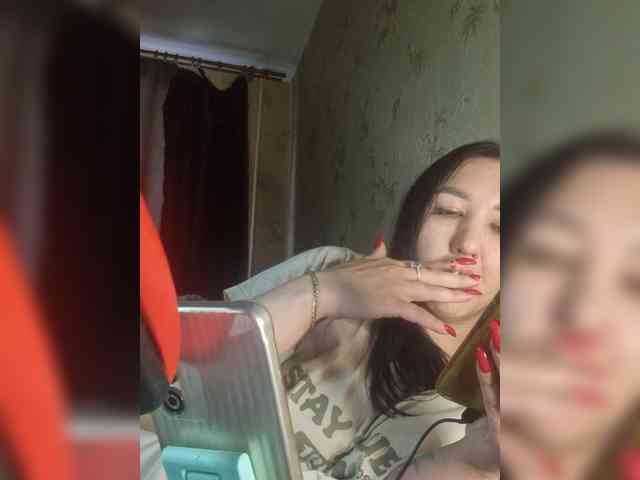 Hotmadamxl webcam