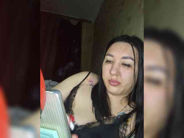 Hotmadamxl webcam