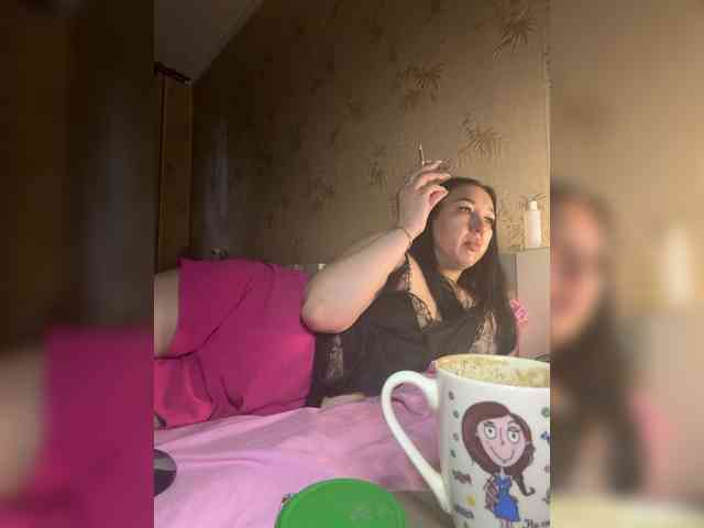 Hotmadamxl webcam