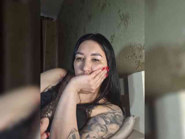 Hotmadamxl webcam