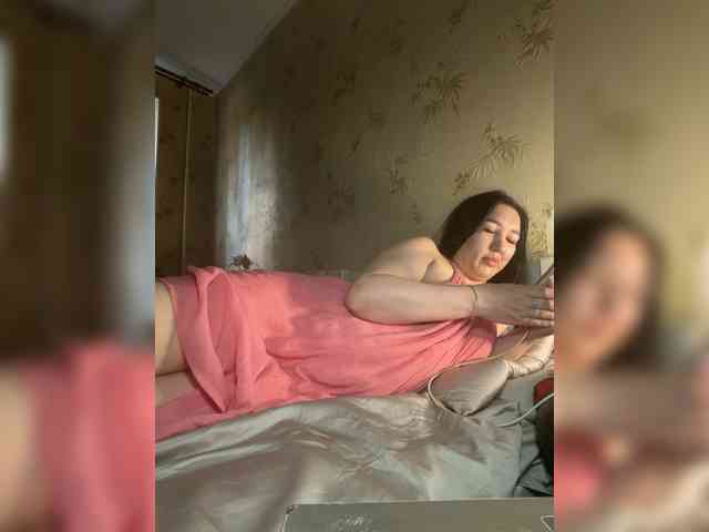 Hotmadamxl webcam