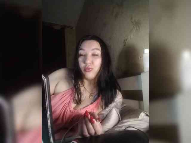 Hotmadamxl webcam