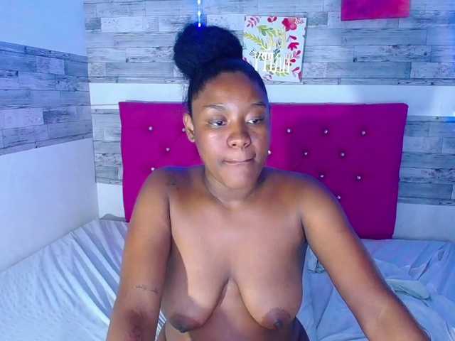 Pleassing-Neiighbor live cam on BongaCams
