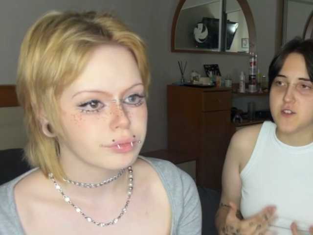 AliceAndMia