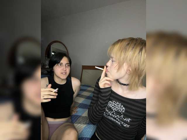 AliceAndMia live cam on BongaCams