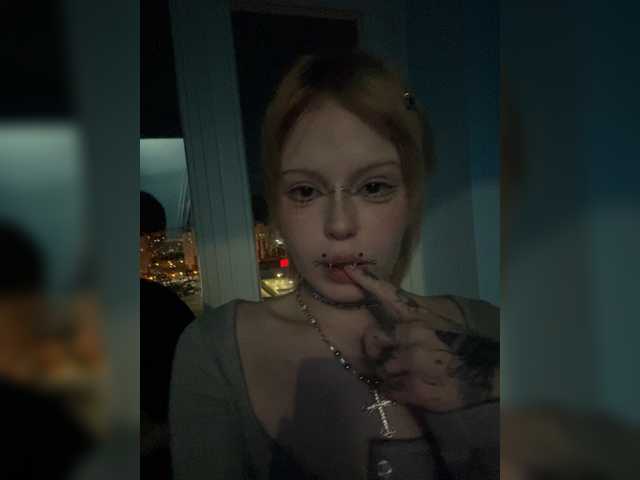 Sex chat gratuit in direct cu AliceAndMia pe BongaCams