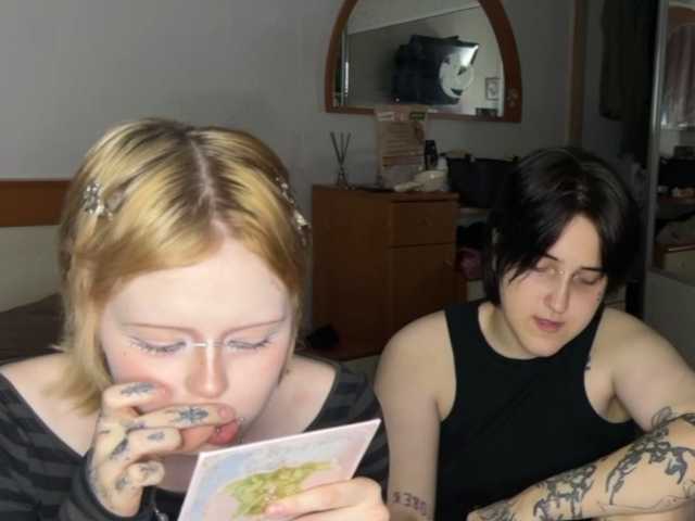 AliceAndMia