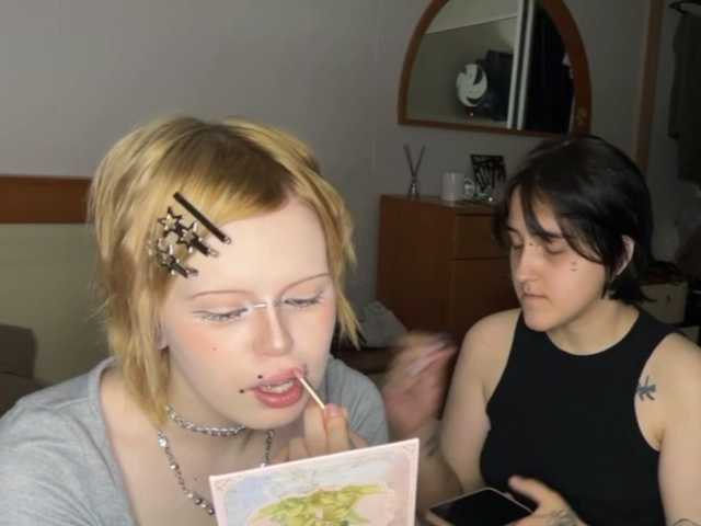 AliceAndMia live cam on BongaCams