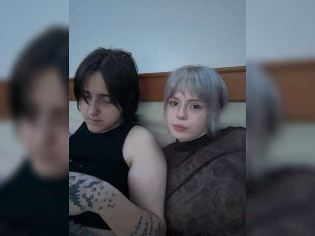 AliceAndMia live cam on BongaCams