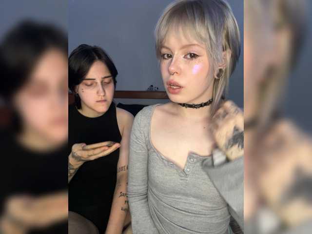 AliceAndMia live cam on BongaCams