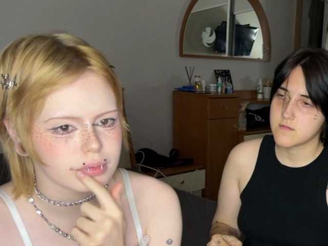 AliceAndMia