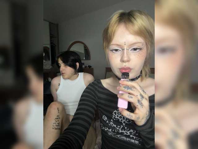 AliceAndMia