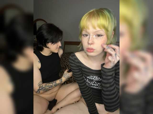 AliceAndMia live cam