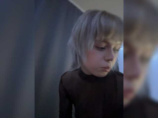 AliceAndMia live cam on BongaCams