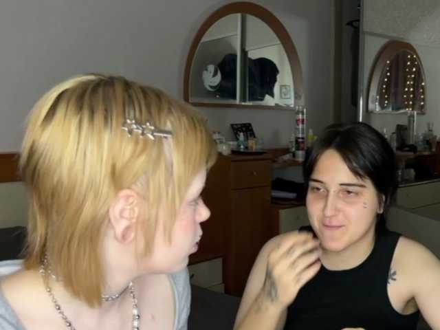 AliceAndMia