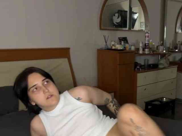 AliceAndMia webcam