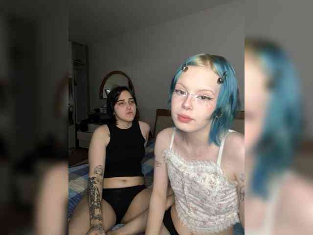 live cam sex AliceAndMia