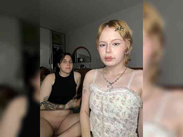 AliceAndMia Live Webcam on BongaCams