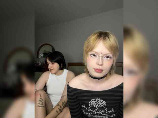 Модель: AliceAndMia