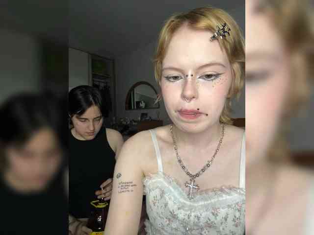 Модель: AliceAndMia