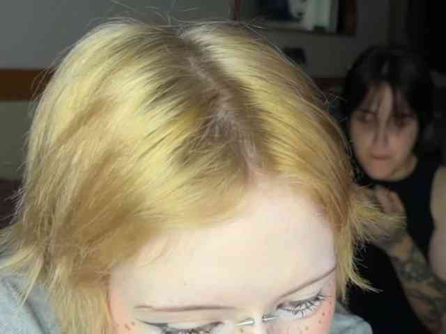 AliceAndMia webcam