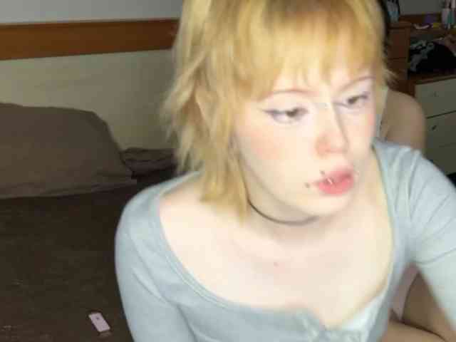 AliceAndMia webcam