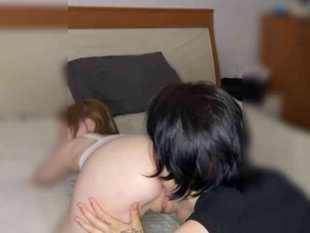 AliceAndMia webcam