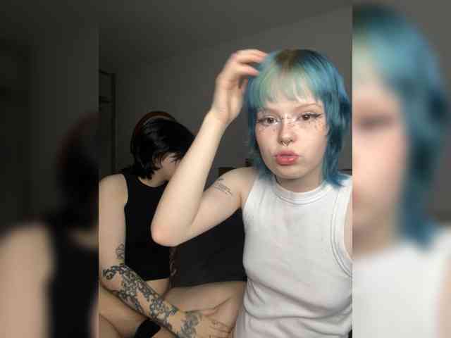 Model: AliceAndMia