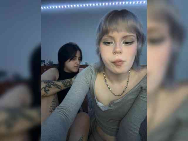 AliceAndMia