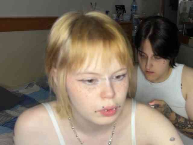 Model: AliceAndMia