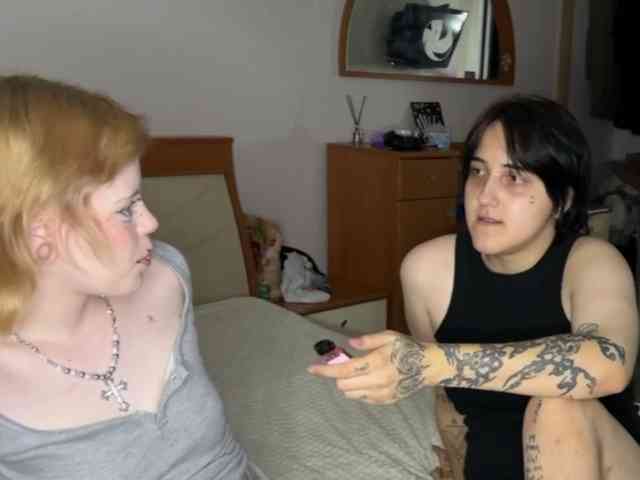 AliceAndMia webcam