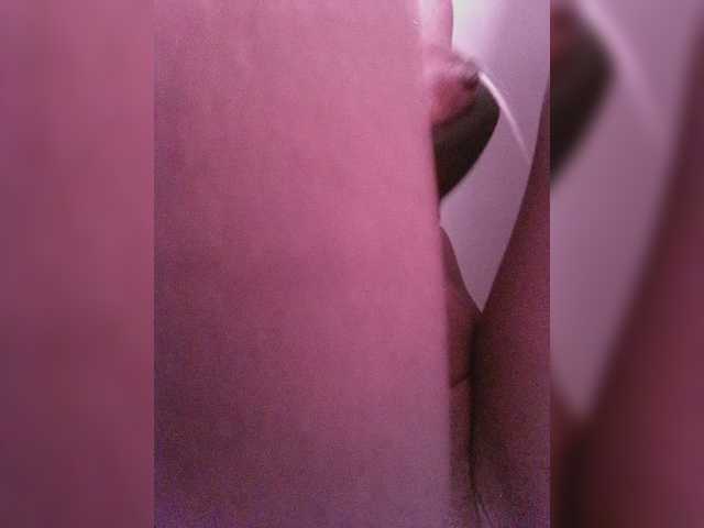 Alexismerton1 live cam on BongaCams
