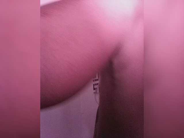 Alexismerton1 live cam on BongaCams
