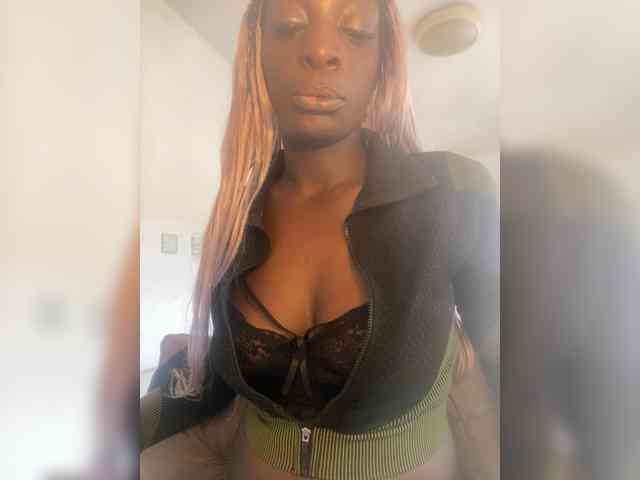 Alexismerton1 webcam
