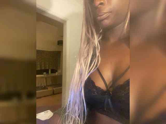 Alexismerton1 webcam