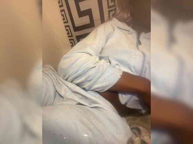 Alexismerton1 webcam