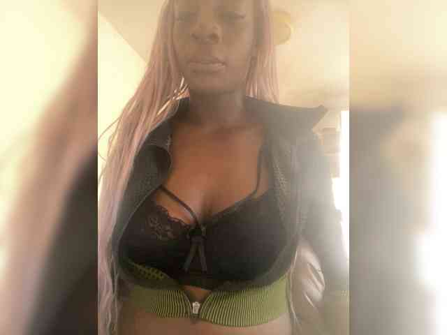 Alexismerton1 webcam