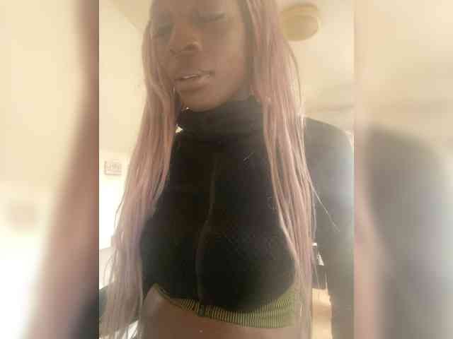 Alexismerton1 webcam