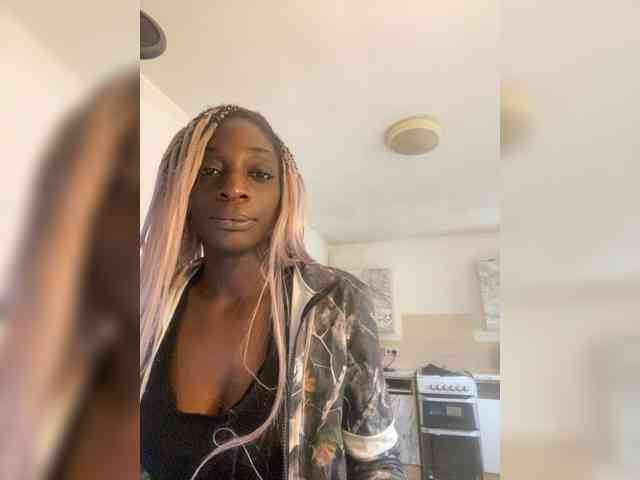 Alexismerton1 webcam
