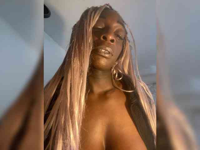 Alexismerton1 webcam