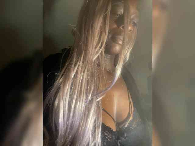 Alexismerton1 webcam